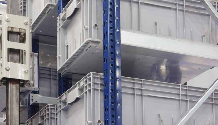 Large molded products in an automated production cell